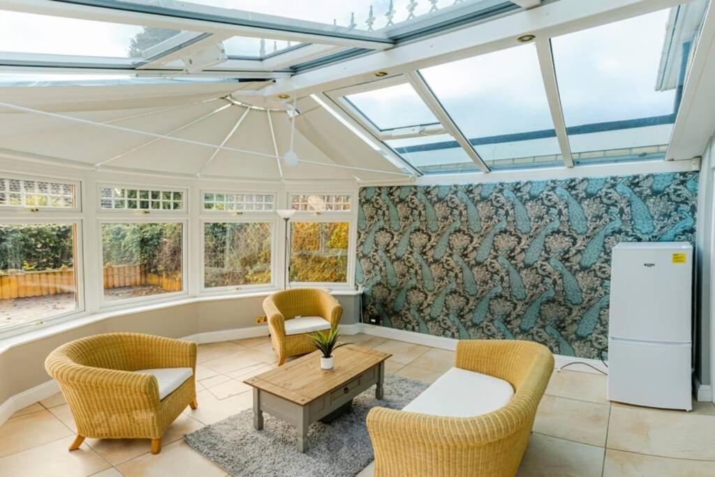 Comfy Home- Coley Park レディング エクステリア 写真