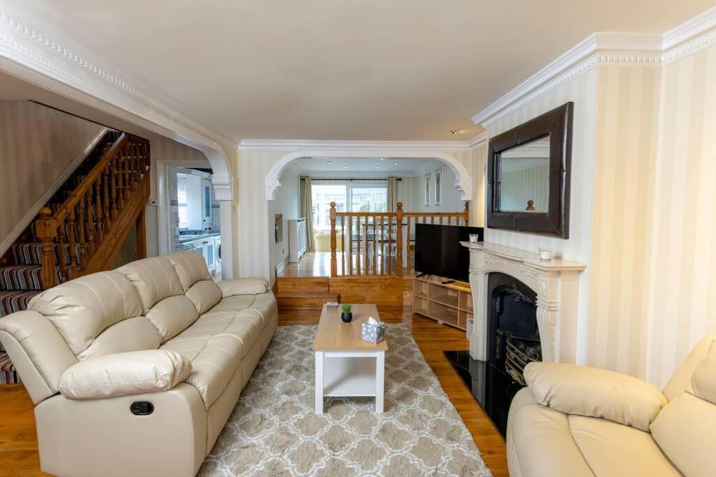 Comfy Home- Coley Park レディング エクステリア 写真